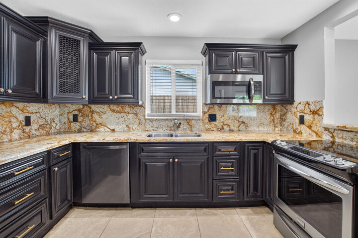 Property Photo:  1023 SW 25th Place  FL 33426 