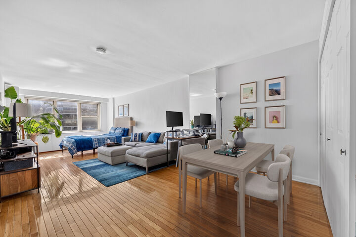 Property Photo:  305 E 24th Street 14K  NY 10010 
