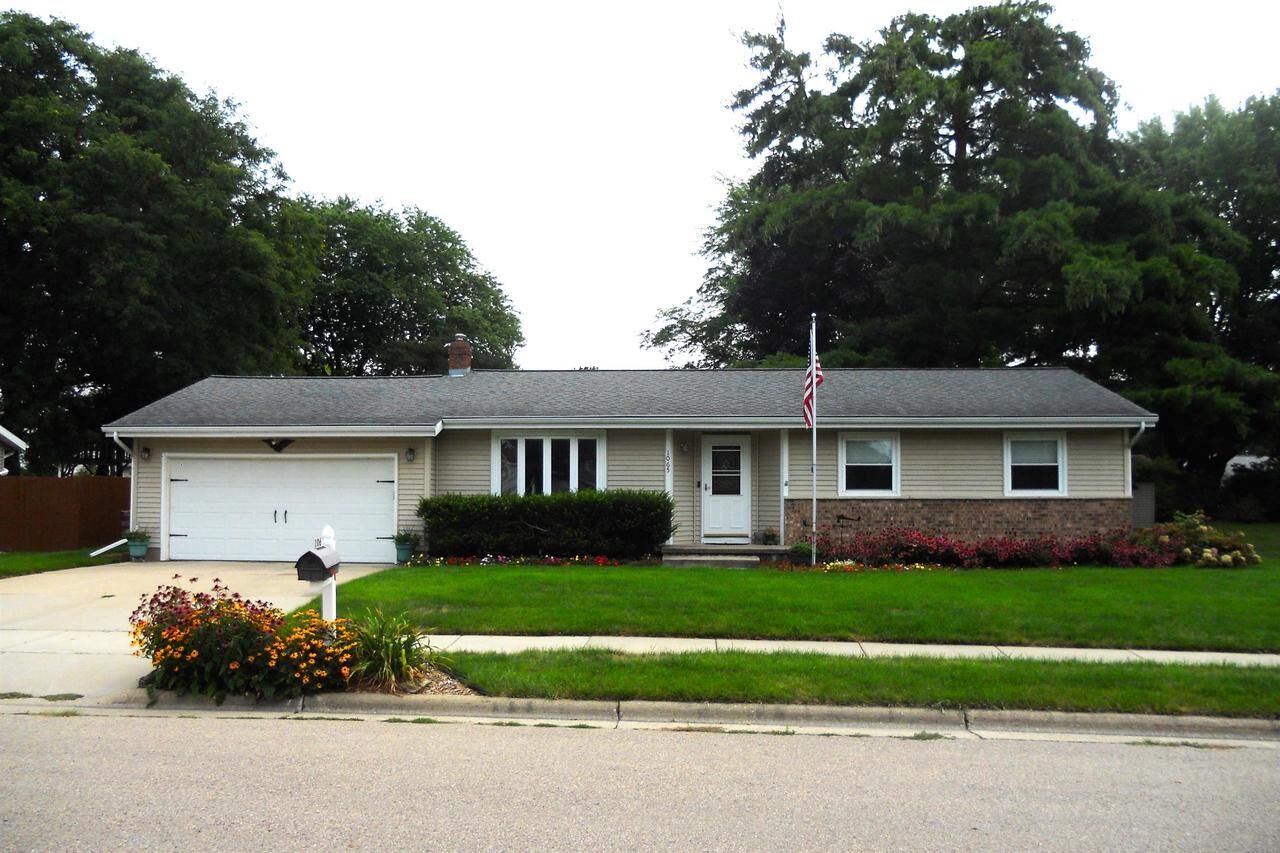Property Photo: 1065 Tara Drive WI 53590