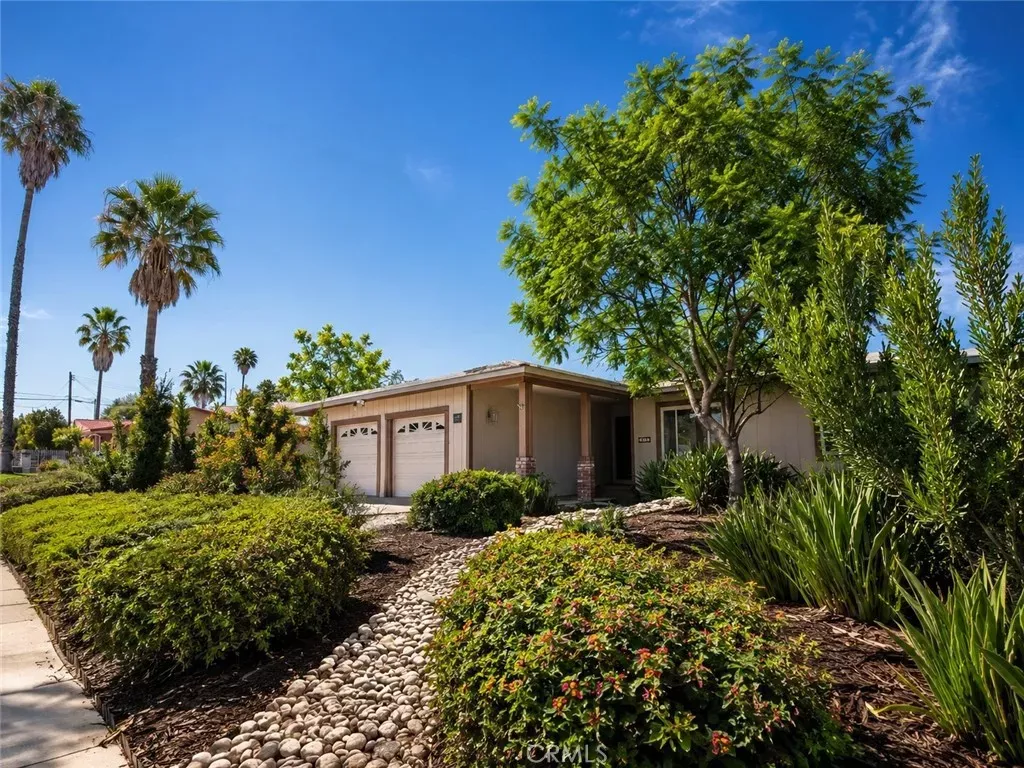 Property Photo: 302 S San Mateo Street CA 92373