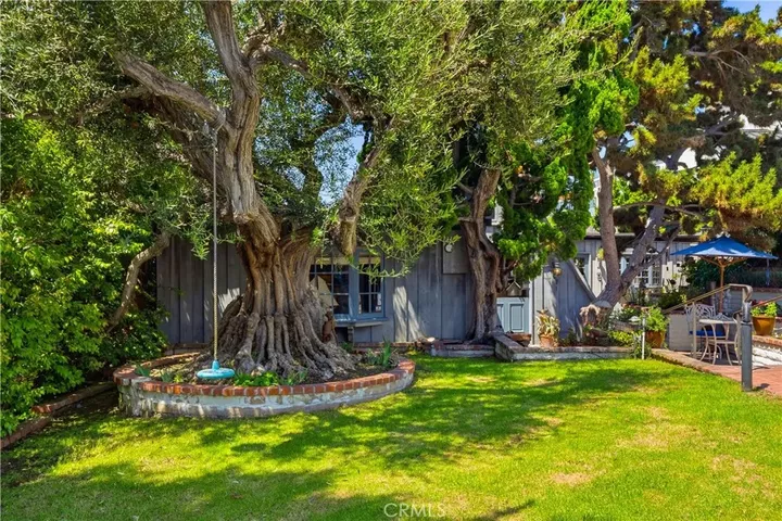 Property Photo:  215 Ocean View  CA 92663 