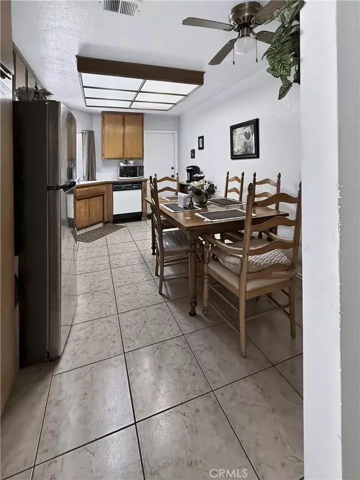 Property Photo:  1475 Almond  CA 92571 