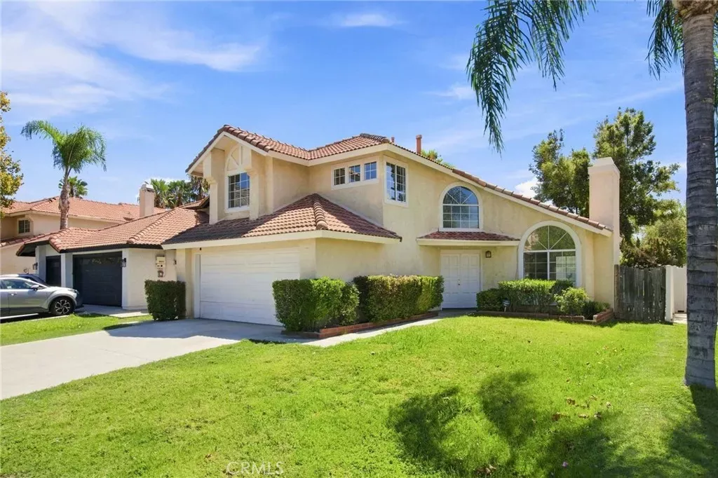 Property Photo:  23355 Via Amador  CA 92557 