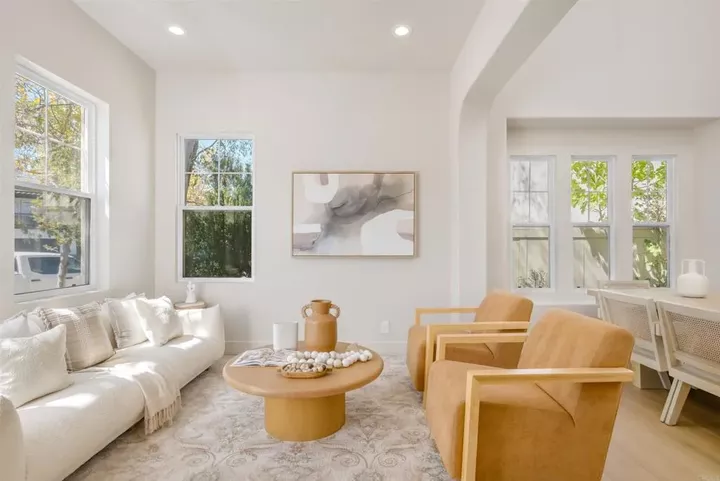 Property Photo: 59 Skywood St CA 92694