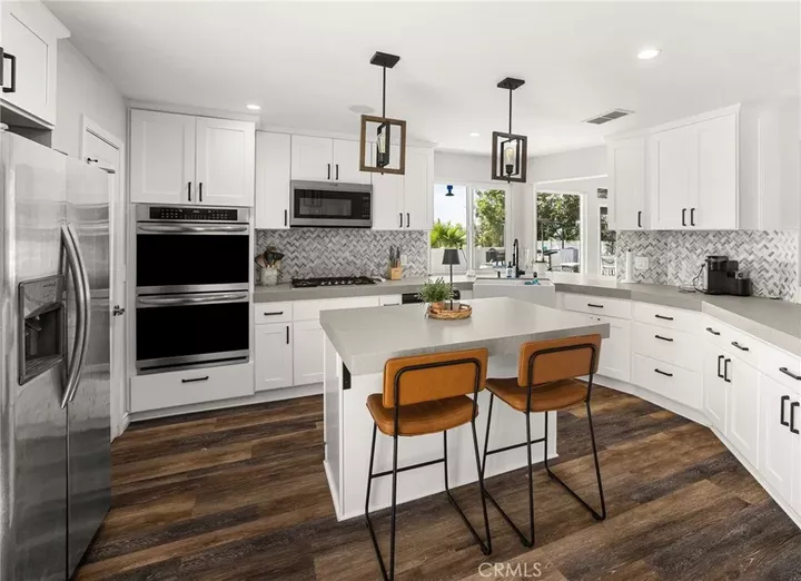 Property Photo:  257 W 59th  CA 92407 