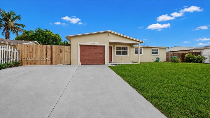 Property Photo: 26201 SW 125th Ave FL 33032