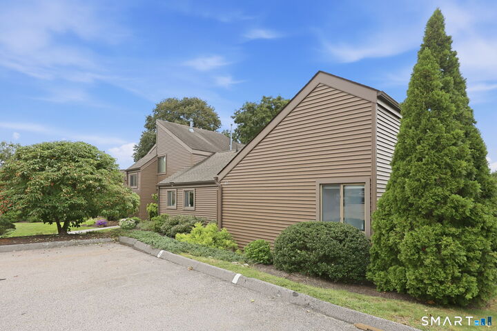 Property Photo: 67 Hollister Way North 67 CT 06033