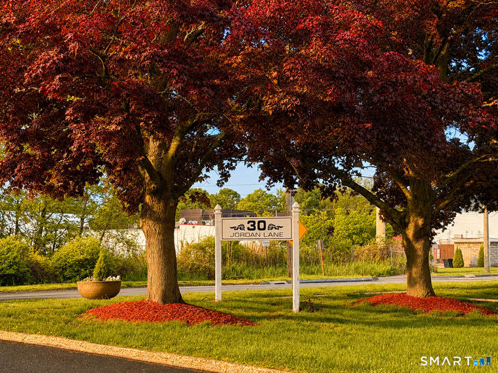 Property Photo:  30 Jordan Lane  CT 06109 