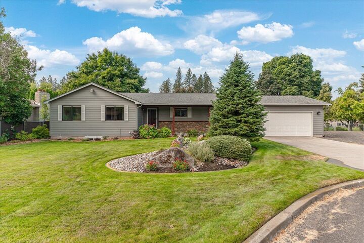 Property Photo: 8711 N Kelly Ct WA 99208