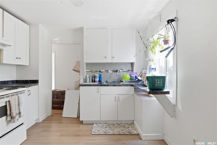 Property Photo: 201 H Avenue N SK S7L 3B6