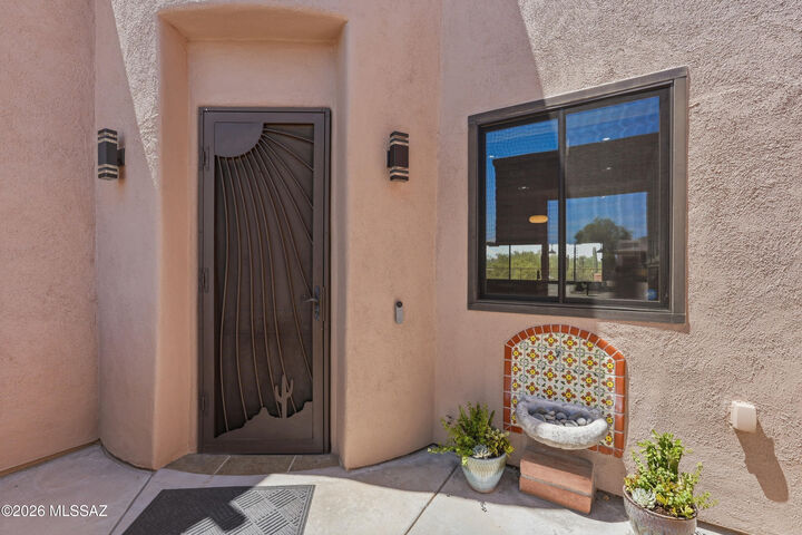 Property Photo:  11445 N Moon Ranch Place  AZ 85658 