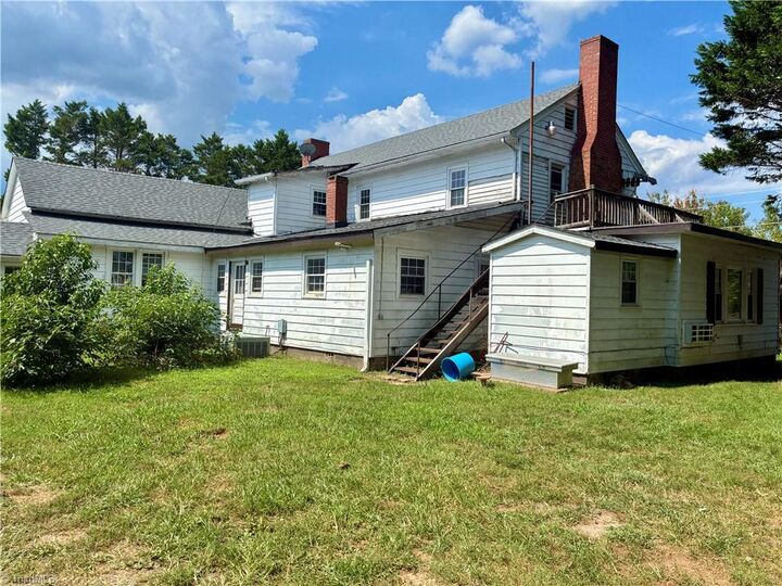 Property Photo: 1109 W Main Street NC 27055