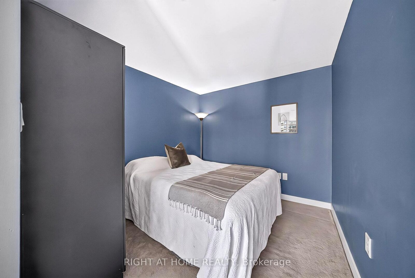 Property Photo:  11 Brunel Court 5509  ON M5V 3Y3 