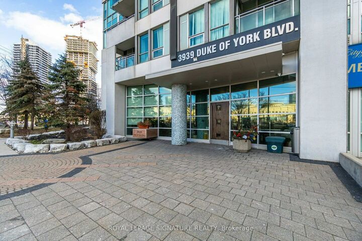 3939 Duke Of York Boulevard 3106 — photo 1