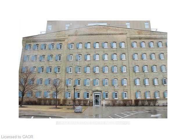Property Photo:  3 Father David Bauer Drive 307  ON N2L 6M1 