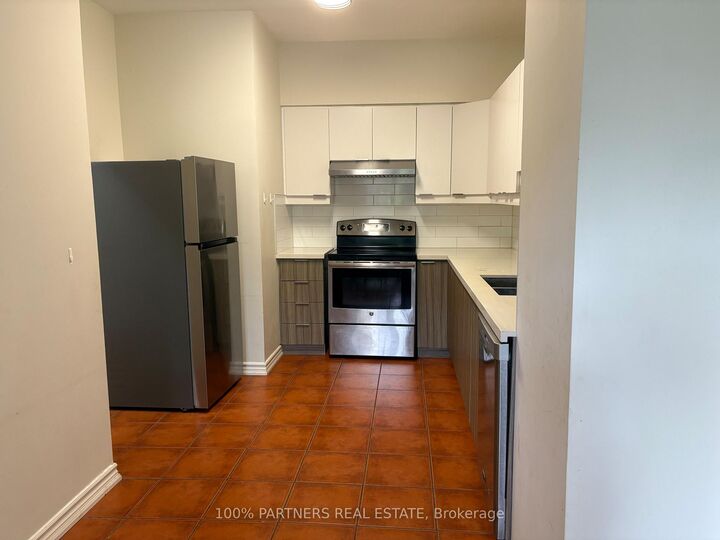 Property Photo: 1570 Richmond Street 34 ON N6G 4W2