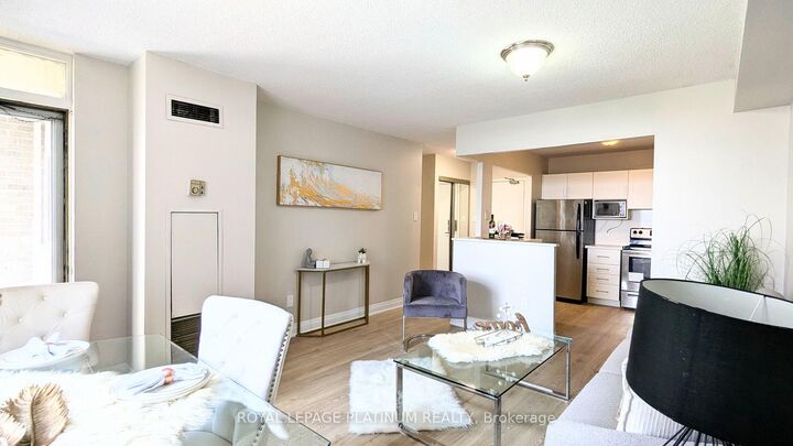 Property Photo: 3559 Eglinton Avenue W 704 ON M6M 5C6