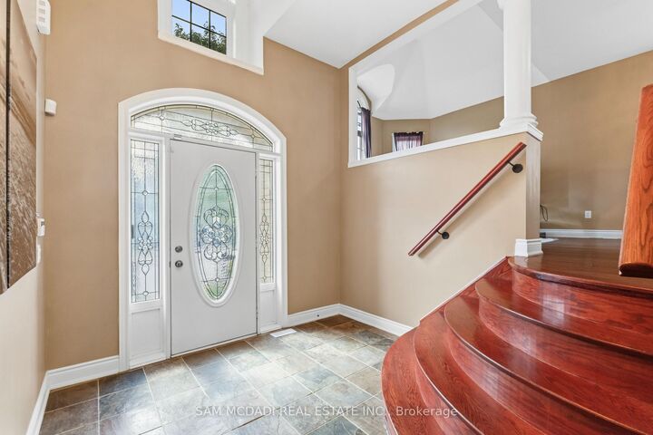 Property Photo:  15 Eaglesprings Crescent  ON L6P 2V8 