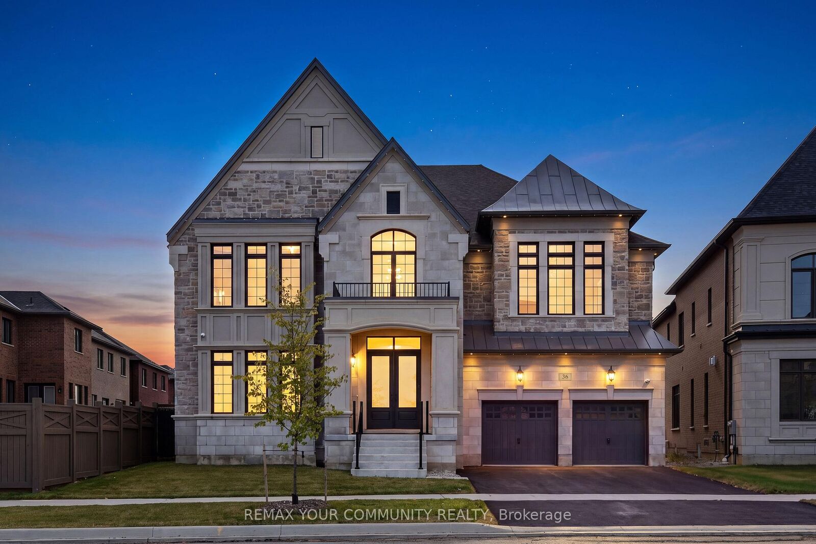 Property Photo: 36 Arbordale Drive ON L4H 5K5