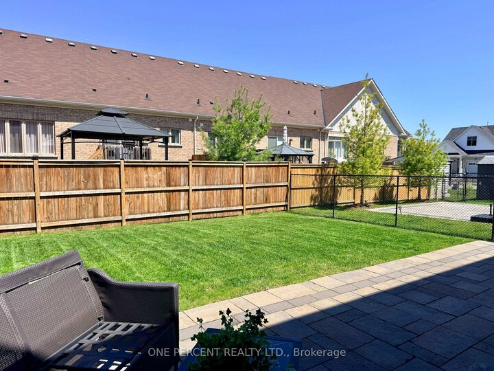 Property Photo: 52 Bianca Crescent ON L9Z 0H6