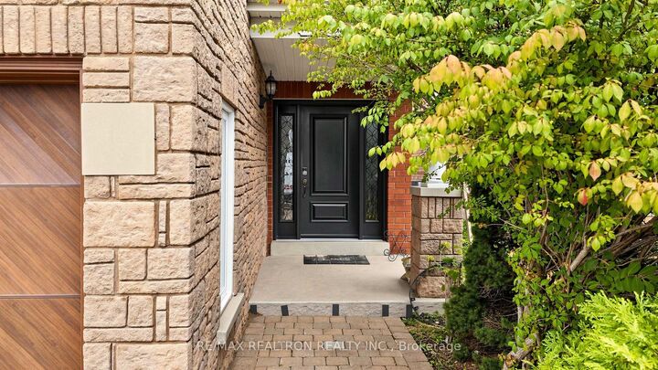 Property Photo: 22 Belvia Drive ON L4K 5J7
