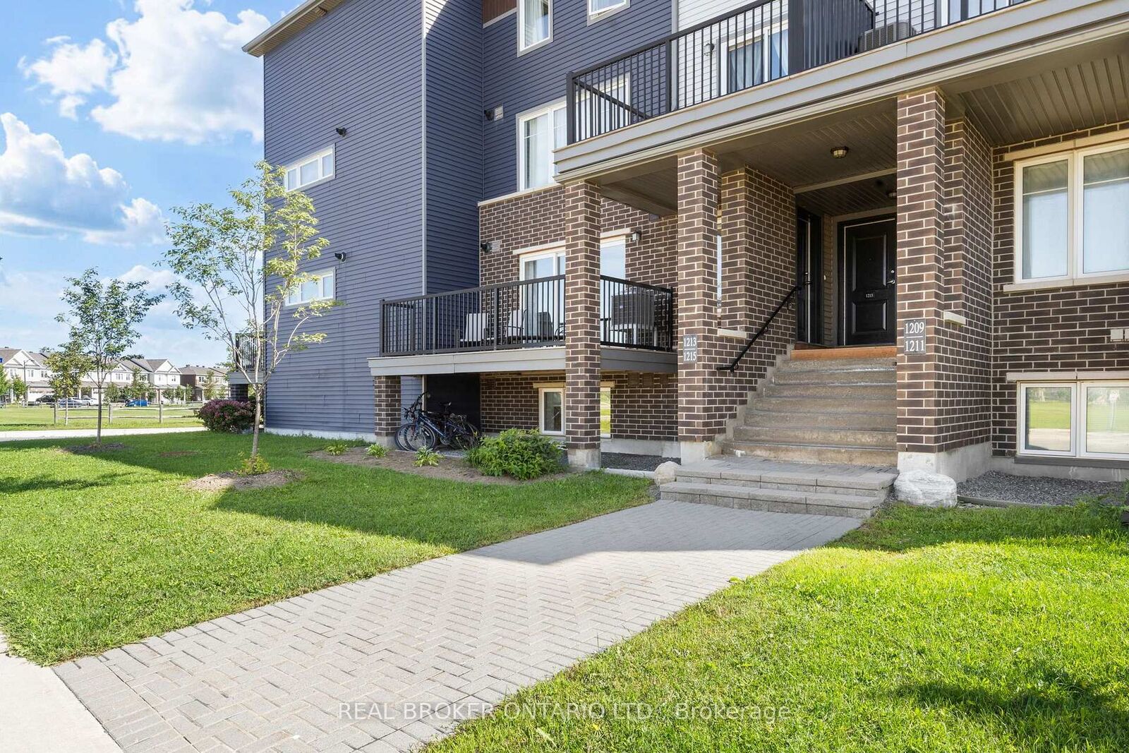 Property Photo: 1213 Chapman Mills Drive 2 ON K2J 6R5