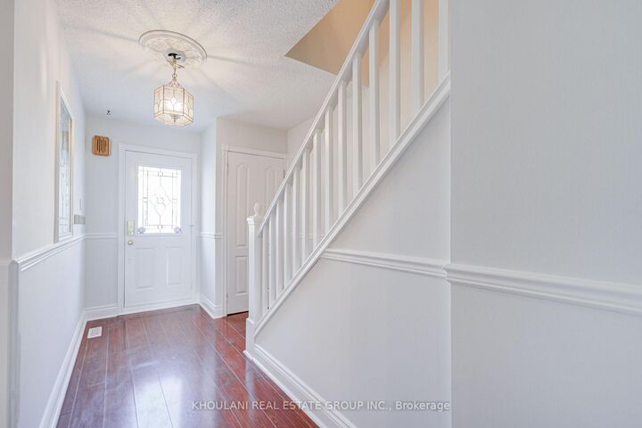 Property Photo:  1055 Shawnmarr Road 207  ON L5H 3V2 
