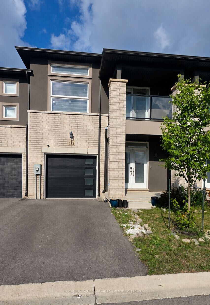 Property Photo:  138 Renfrew Trail  ON L3C 0K2 