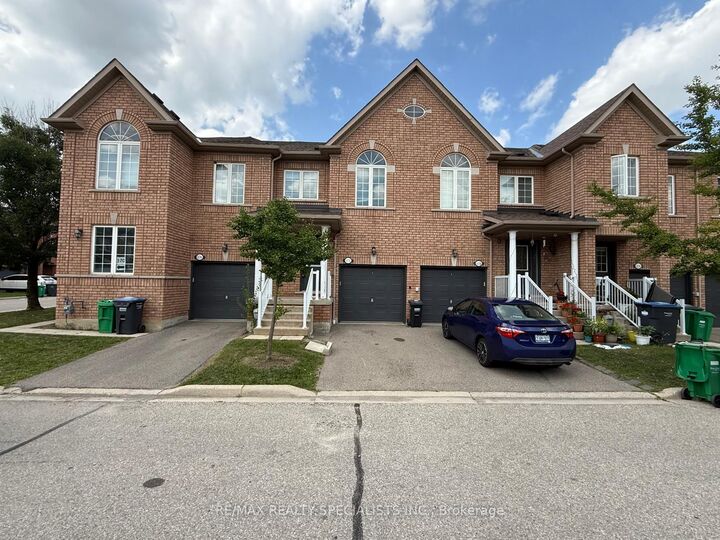 Property Photo: 525 Novo Star Drive 172 ON L5W 1X8