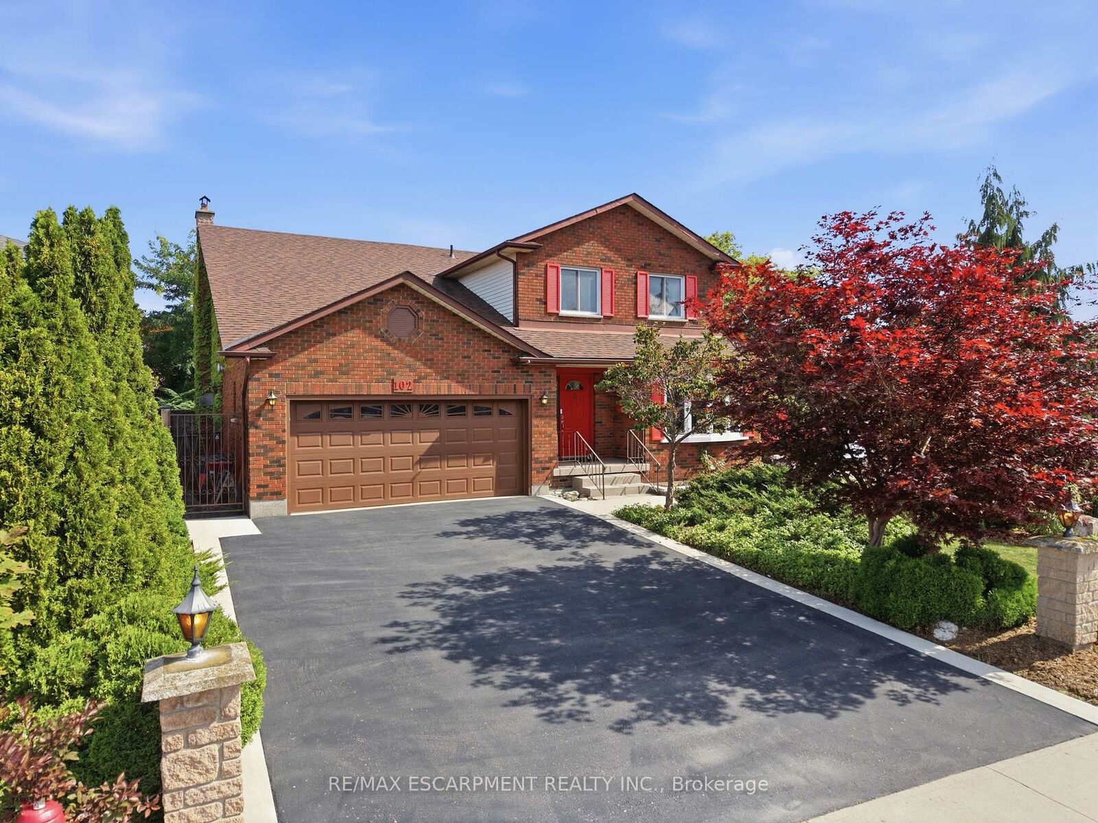Property Photo: 102 Trenholme Crescent ON L8W 2L6
