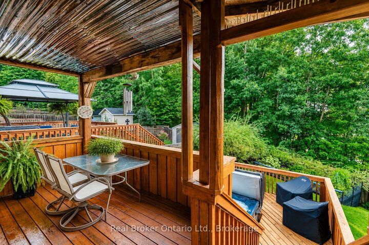 Property Photo: 140 Southwinds Crescent ON L4R 0A3