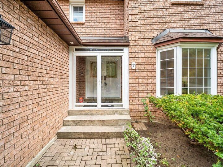 Property Photo: 7 Winding Court ON M1C 4X2