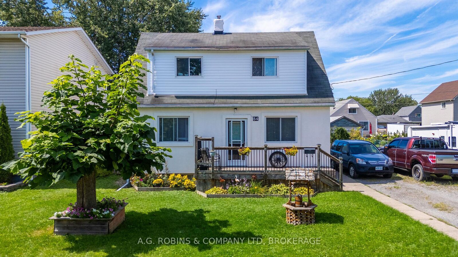 Property Photo:  54 Clifford Avenue  ON L3C 2G1 