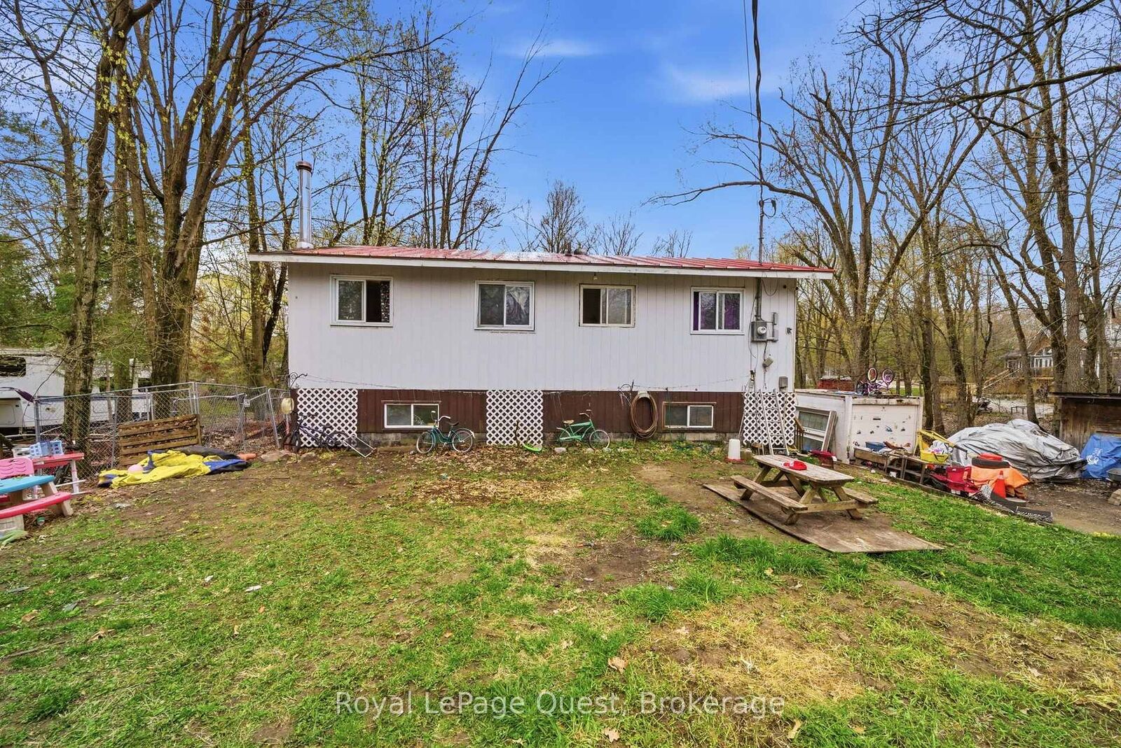 Property Photo: 7476 Ash Crescent ON L0K 2B0
