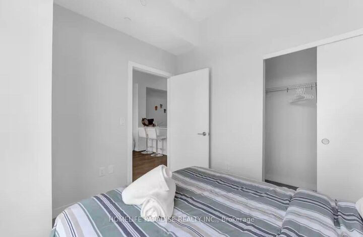 Property Photo:  600 N Service Rd Road N 605  ON L8E 5A7 