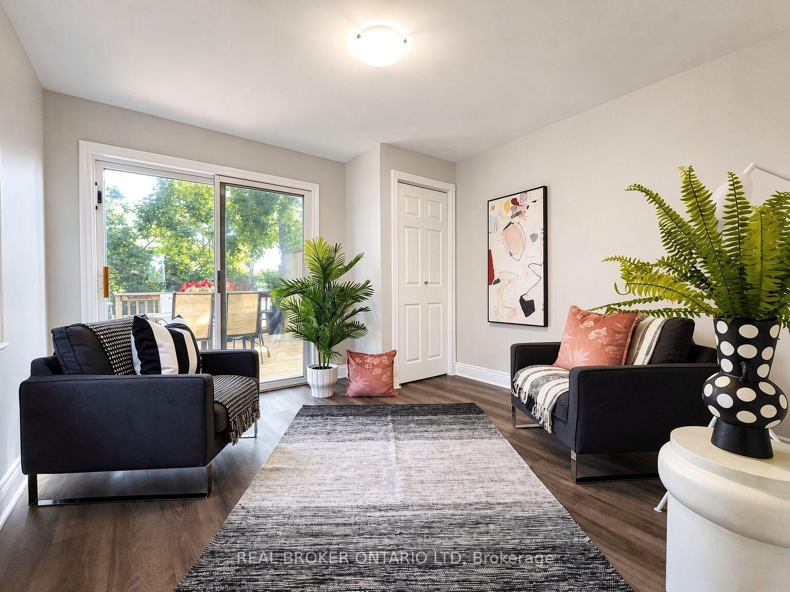 Property Photo: 820 Maitland Street ON N5Y 2W5