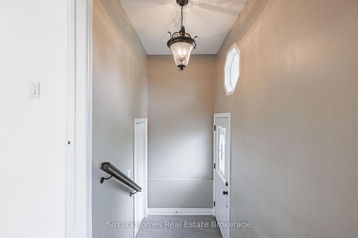 Property Photo:  52 Dellbrook Crescent  ON M9L 1E2 