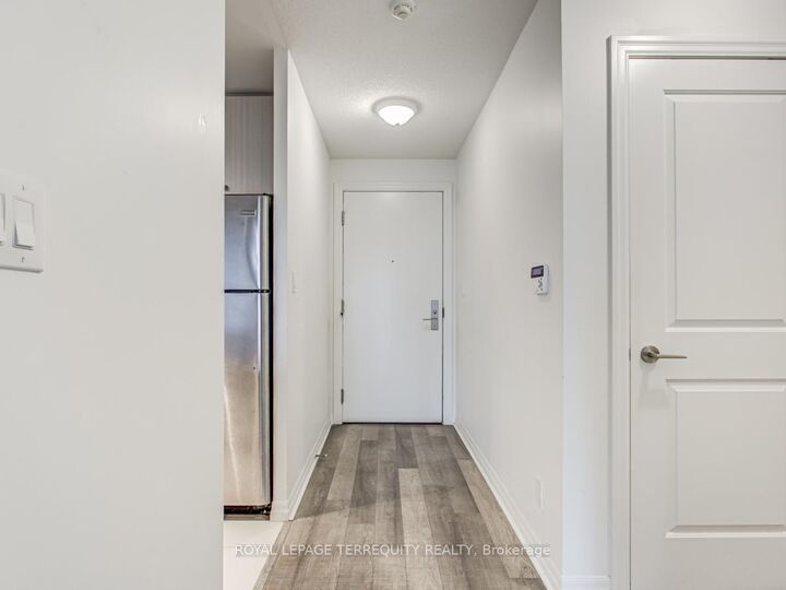 Property Photo:  2015 Sheppard Avenue E 2202  ON M2J 1W6 