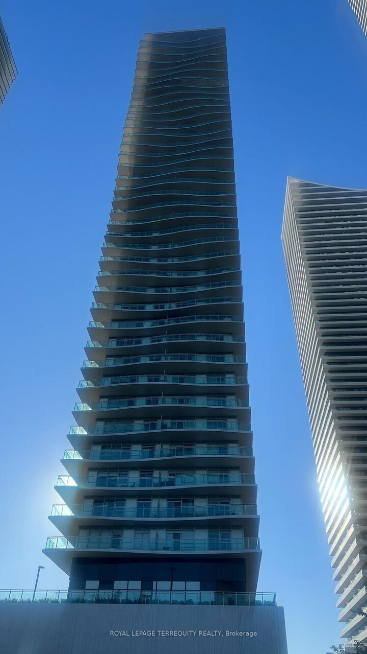 33 Shore Breeze Drive 1303 — photo 1