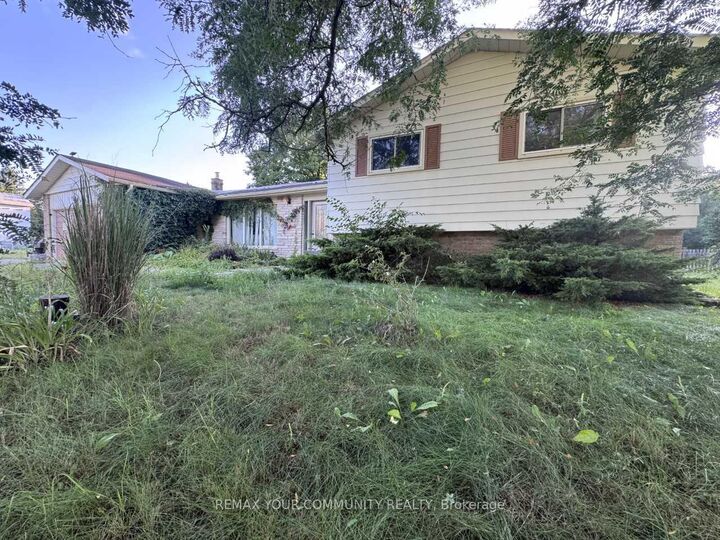 Property Photo:  20378 Yonge Street  ON L9N 1N9 