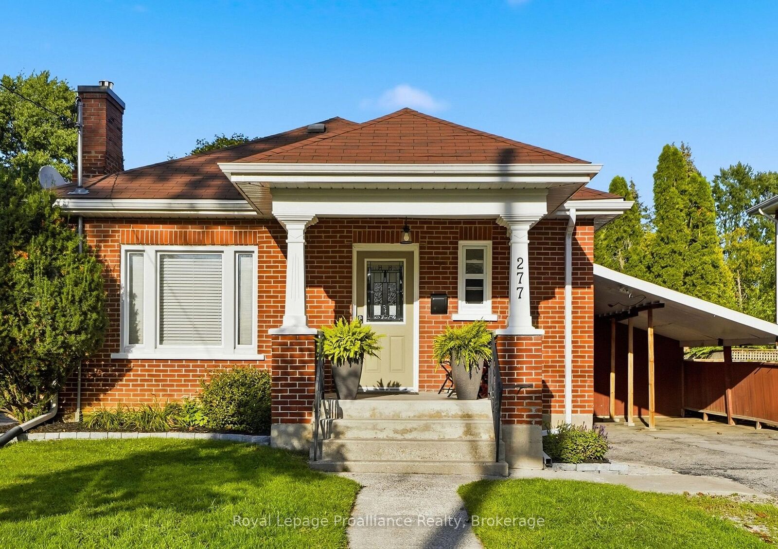 Property Photo: 277 Dufferin Avenue ON K8N 3X6