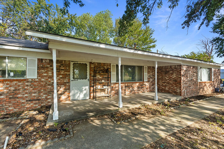Property Photo: 2688 W 627 OK 74337