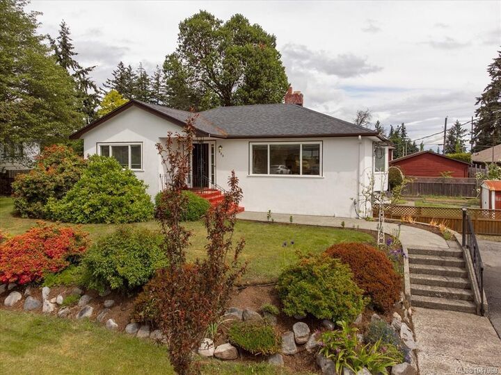 Property Photo:  850 Hunter St  BC V9S 1R5 