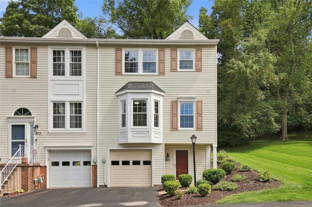 Property Photo: 475 Cherryhill Dr PA 15017