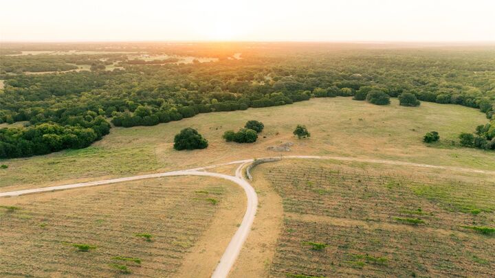 Property Photo: 1147 County Road 1110 Road TX 76665