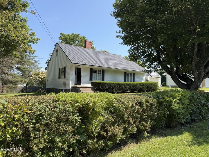 Property Photo: 701 Ashcroft Avenue PA 16630