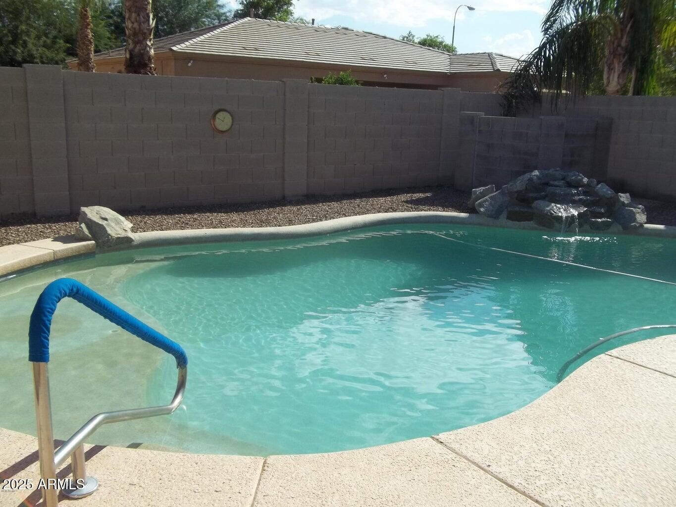 Property Photo: 2037 E Riviera Drive AZ 85249