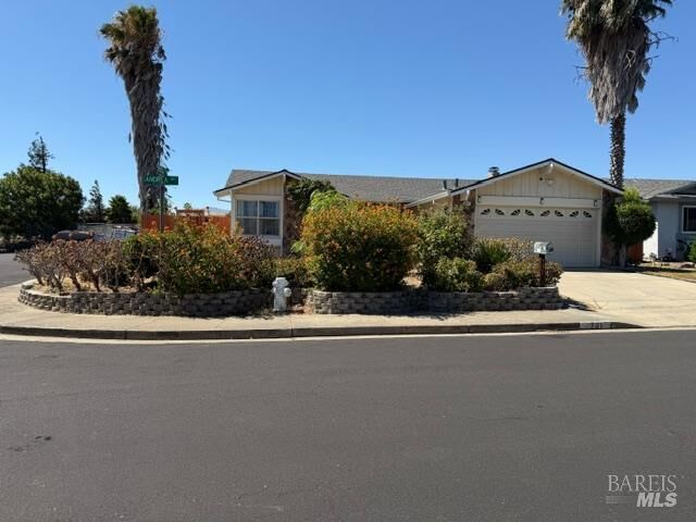 Property Photo: 731 Andrea Way CA 94565
