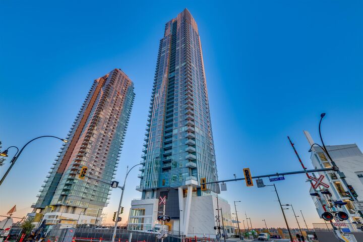 Property Photo:  680 Quayside Drive 3504  BC V3M 0P2 