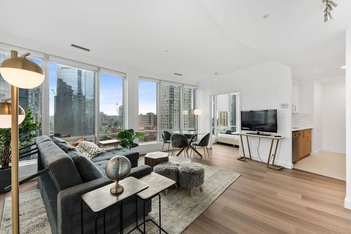 Property Photo:  989 Nelson Street 1204  BC V6Z 2S1 